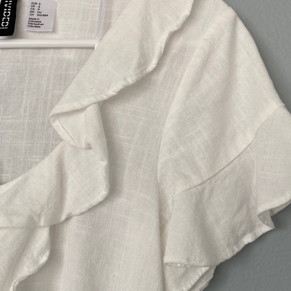 Forever 21 White Ruffle Tie-Front Crop Blouse - Picture 4 of 6